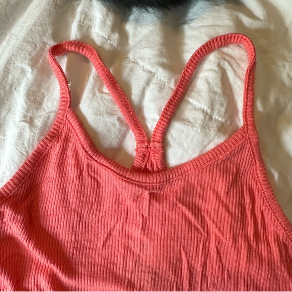 NWT❗️ women’s trapeze style tank - Picture 3 of 4